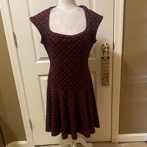 Gabby Skye Red and Black Geometric Dress